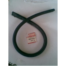 MB270416 MITSUBISHI  LANCER KAPUT LASTİK SAĞ